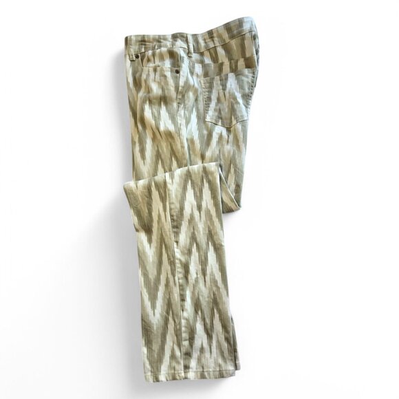 Chico's Denim - Chicos Platinum Denim Ultimate Fit 2.5 Reg Tan & White Ikat Print Jeans US 14